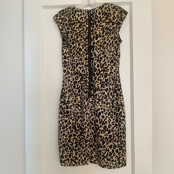 H&M - V-neck Leopard Dress - size 6 - Picture 4 of 5